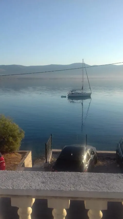 Villa Fjaba - By The Sea - With The Big Terraces & Great Sea View Trogir Chorwacja