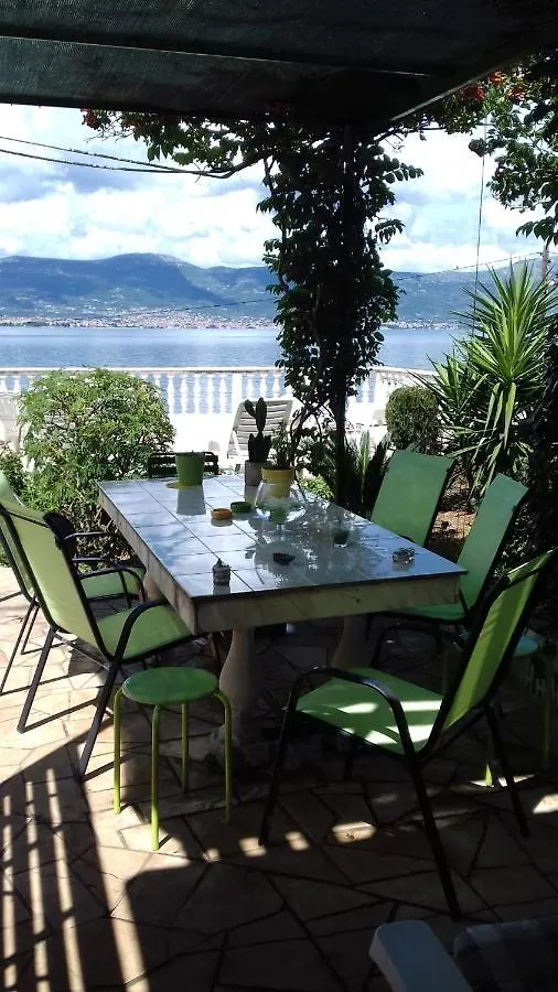 Villa Fjaba - By The Sea - With The Big Terraces & Great Sea View Trogir 0*,  Chorwacja